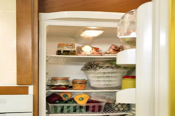 冰箱保鲜层结冰什么原因呢？怎么解决？